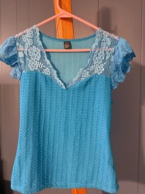 SHEIN Blue Lace Trim Textured Short Sleeve Top
